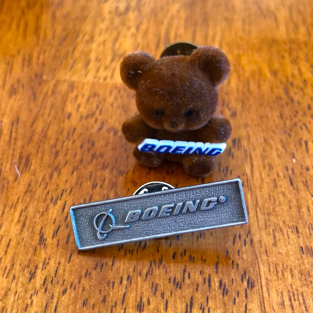 Boeing Collectable Pin Backs/badges